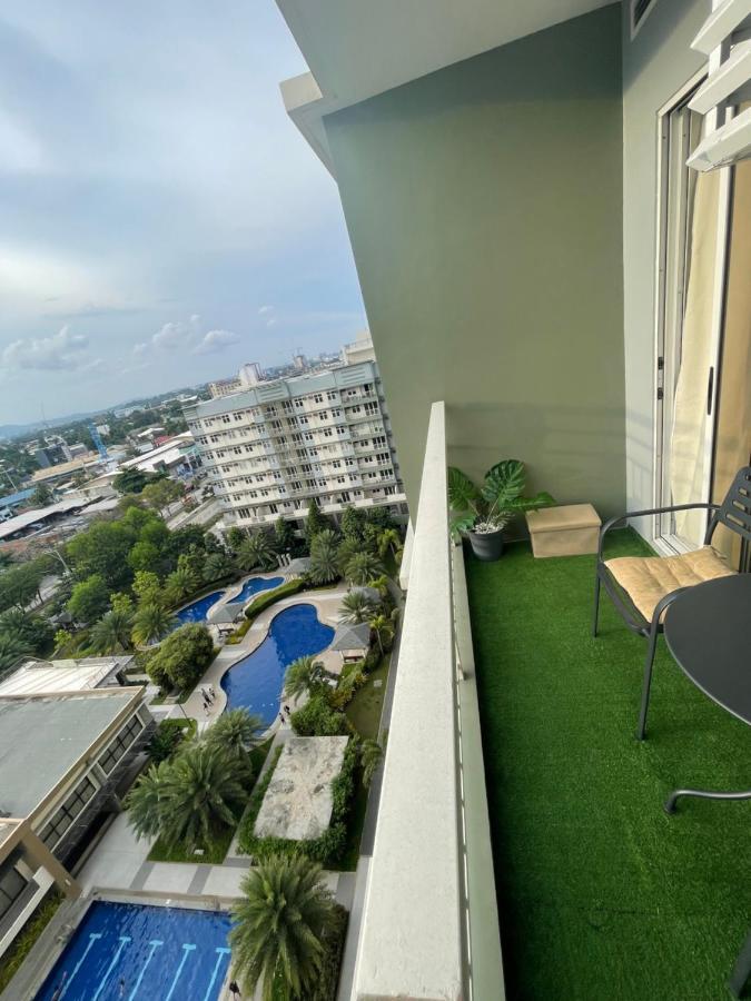 Verdon Parc Condo Davao City Exteriör bild