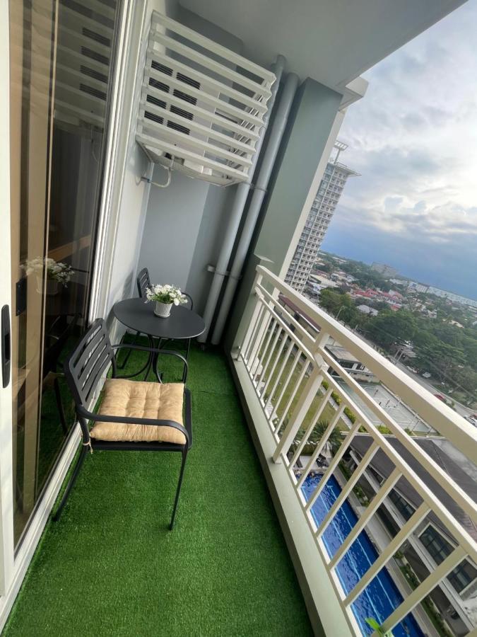 Verdon Parc Condo Davao City Exteriör bild